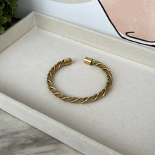 Twisted Bracelet Liquidación