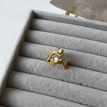 Embrace Ring Liquidación