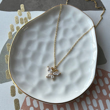 Butterfly Necklace Liquidación