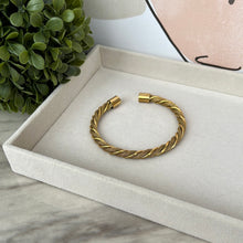 Twisted Bracelet Liquidación