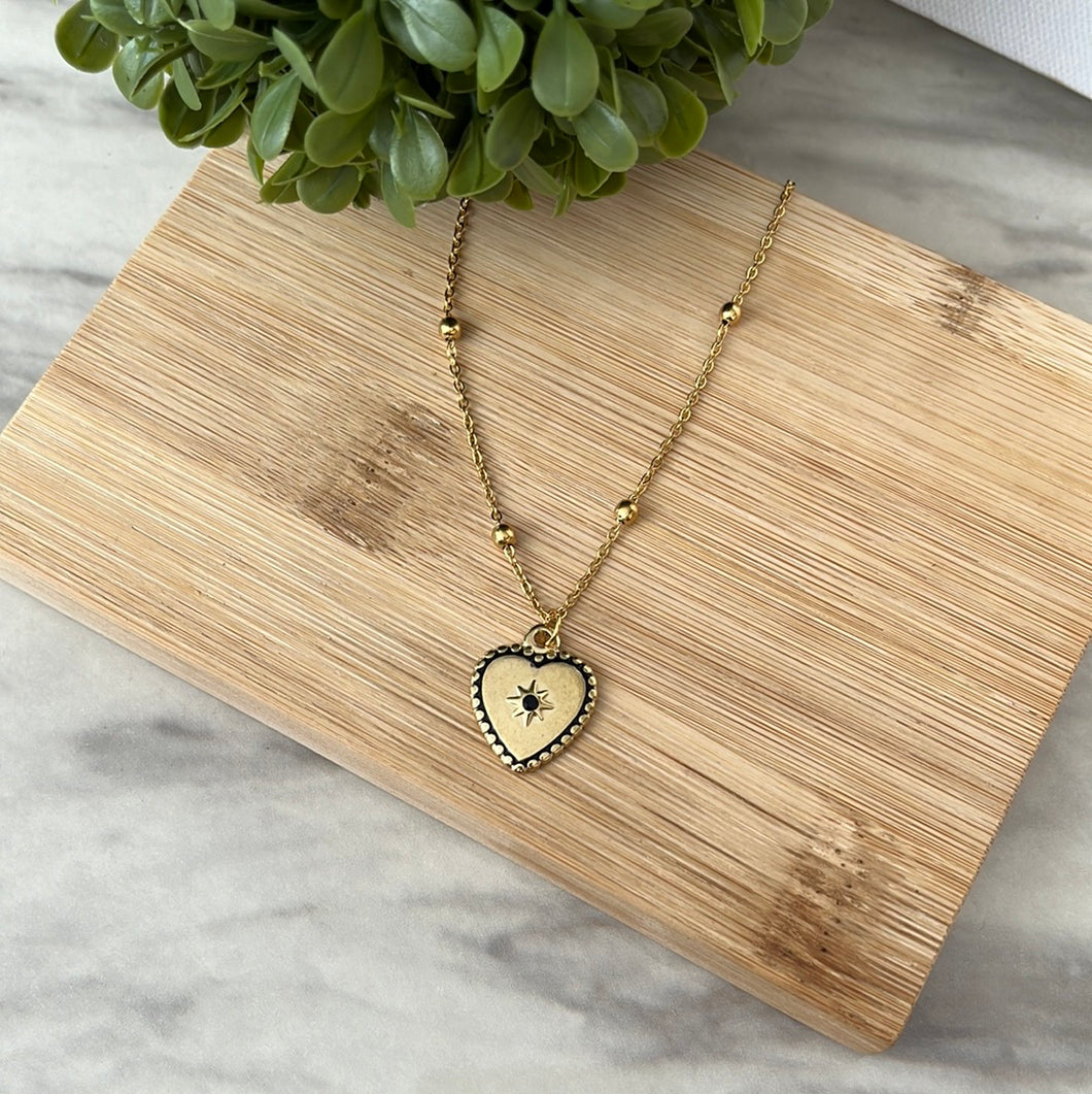 Vintage Heart Necklace Liquidación