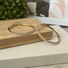 In-line Pearls Hoops Liquidación