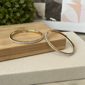 In-line Pearls Hoops Liquidación