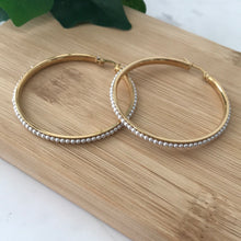 In-line Pearls Hoops Liquidación