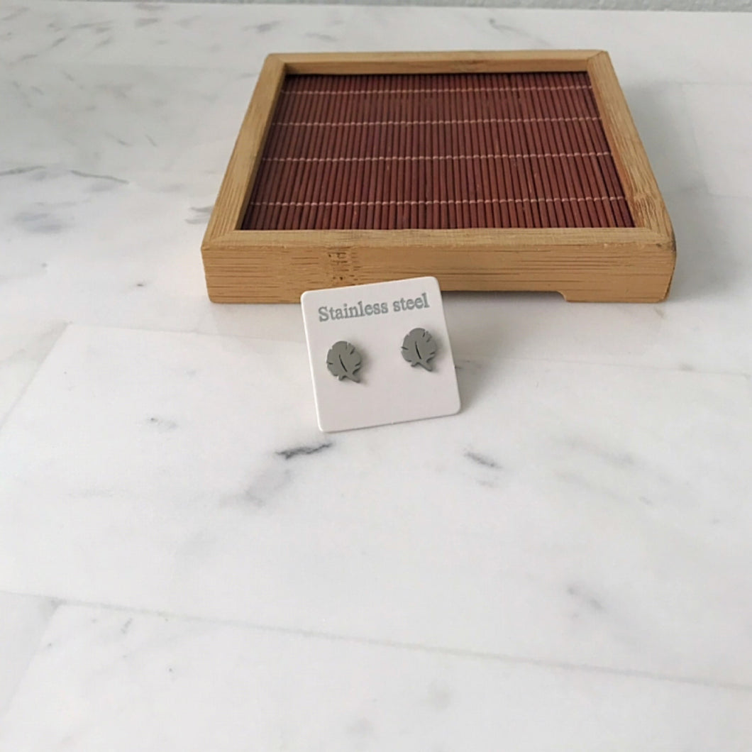 Leaf Studs Liquidación